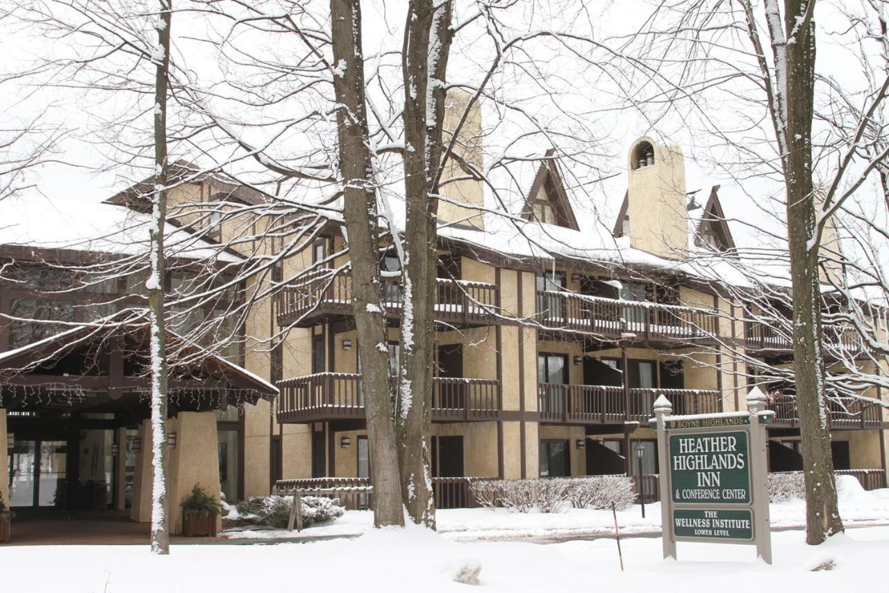 The Highlands At Harbor Springs Hotell Exteriör bild
