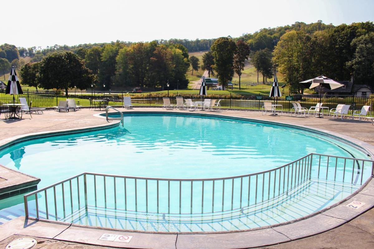 The Highlands At Harbor Springs Hotell Exteriör bild