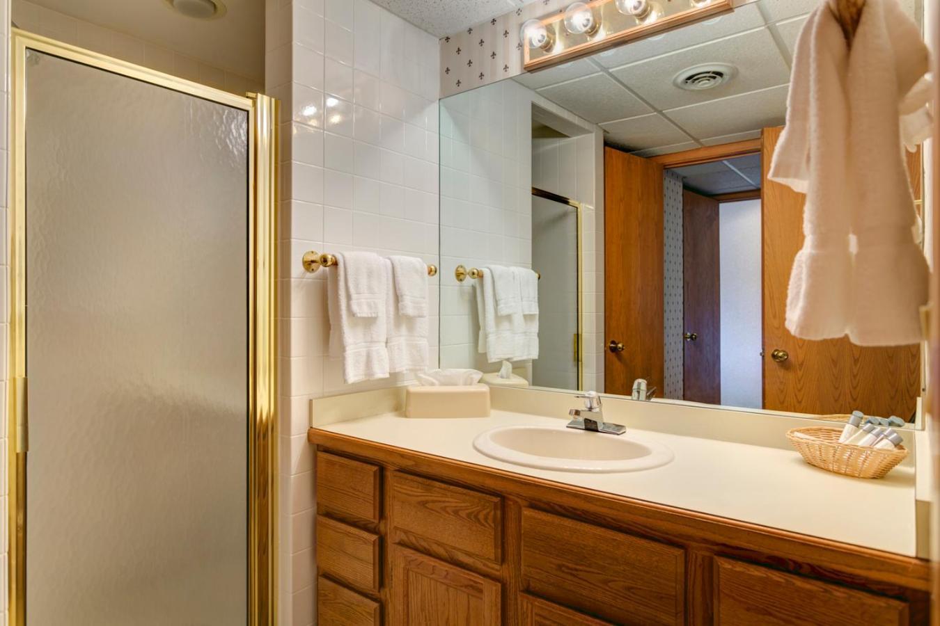 The Highlands At Harbor Springs Hotell Rum bild